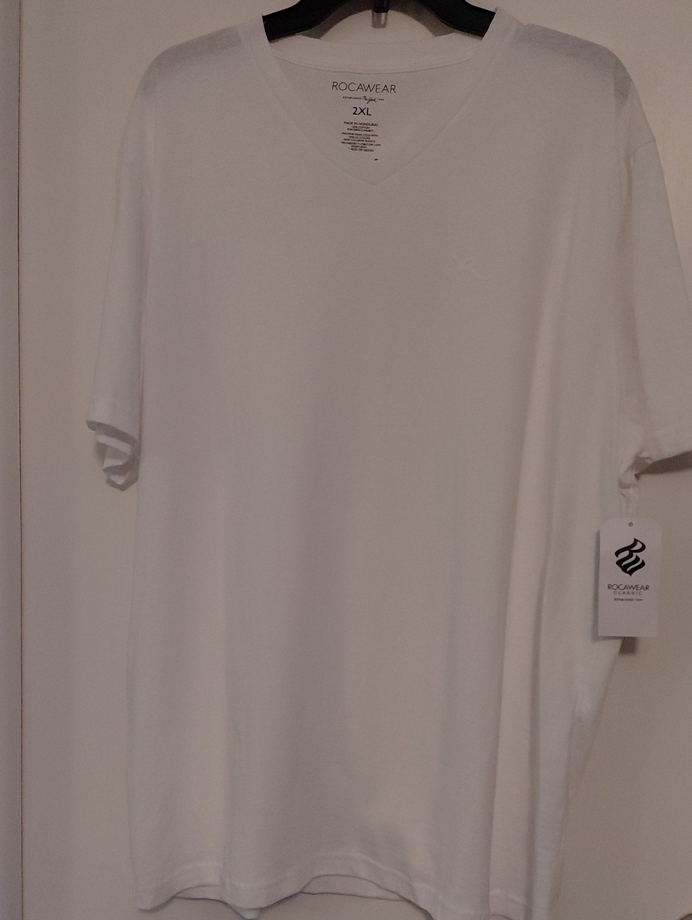 Rocawear NWT Men's White V-Neck S/S Tee 2XL